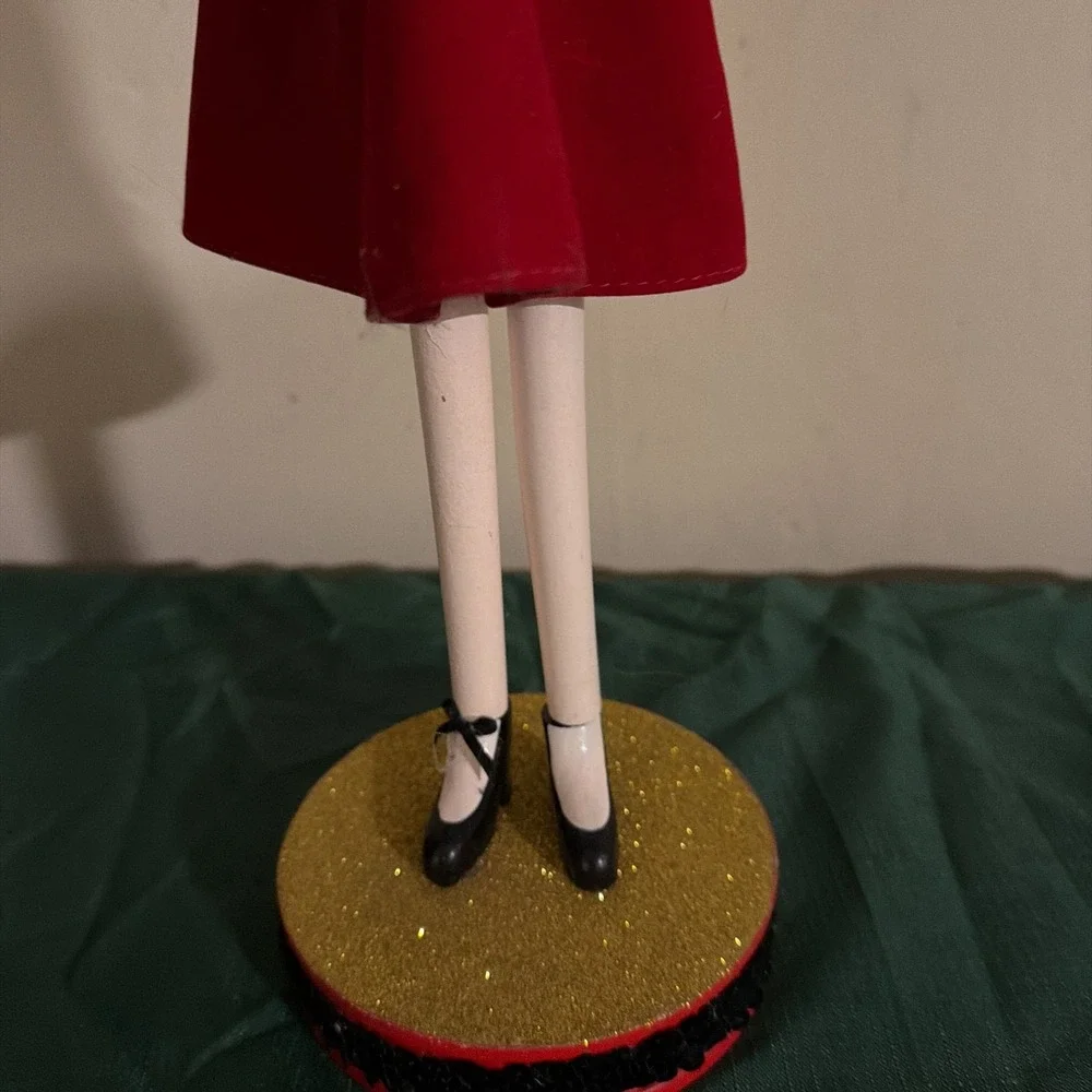 Collectible‎ Pier 1 Imports Holiday Woman Wine Server Nutcracker Figurine